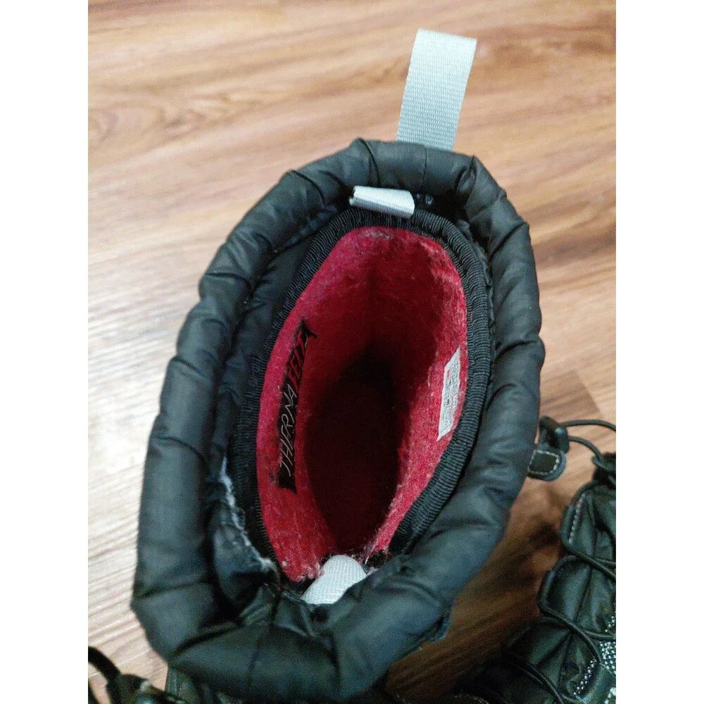 The North Face® Kids Alpenglow V Waterproof Boots Size 2
